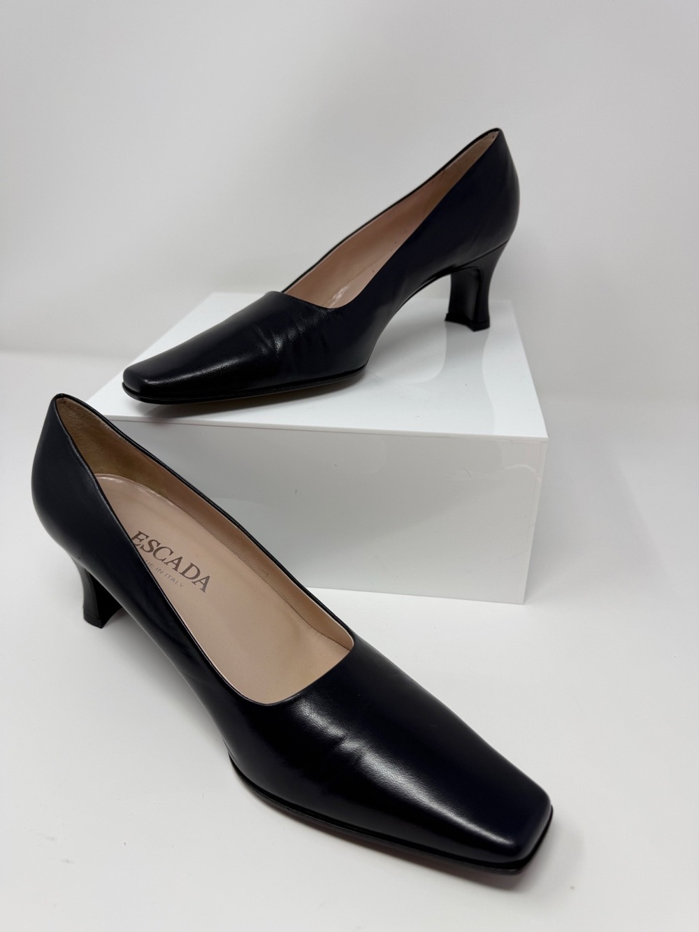 Escada Black Leather Square Toe Pumps 7.5B Italy Kitten Heel Classic Designer